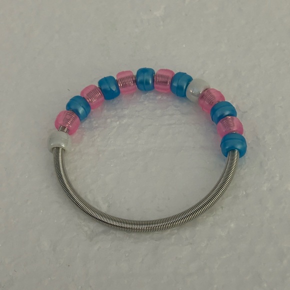 Handmade Pink and Blue Beaded Bracelet - Picture 2 of 2
